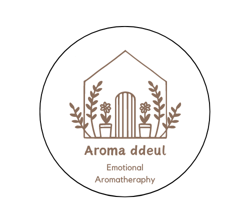 Brown White Illustrative Modern Home Decoration Logo