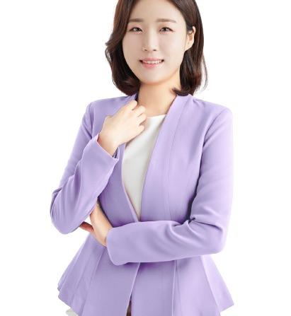 (흰 배경) 프로필 사진_이솔림 강사